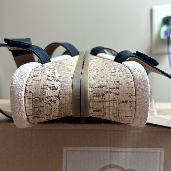 Lifestride • Women's Sincere Wedge Sandal • Blackk/Tan • Size 9M - Picture 8 of 17